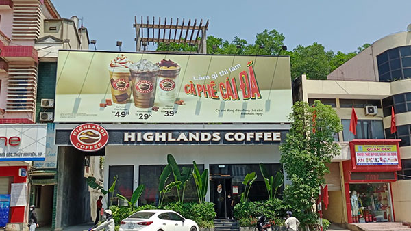 Thi công biển quảng cáo Highlands Coffee tại Núi Đèo Thủy Nguyên